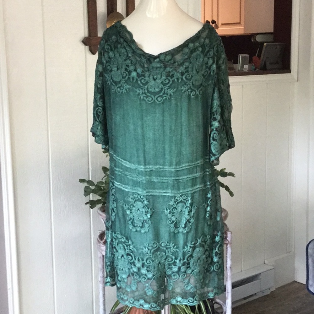 NWOT. Soft Surroundings mid length dress blouse.